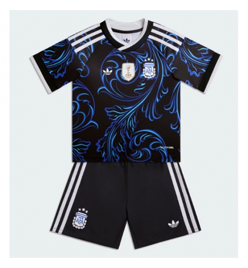 Argentinien Auswärtstrikot Kinder WM 2026 Fußball trikotsatz 2 Argentinien Auswärtstrikot Kinder WM 2026 Fußball trikotsatz 2