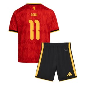 Belgien Jeremy Doku #11 Heimtrikot Kinder WM 2026 Fußballtrikots Set